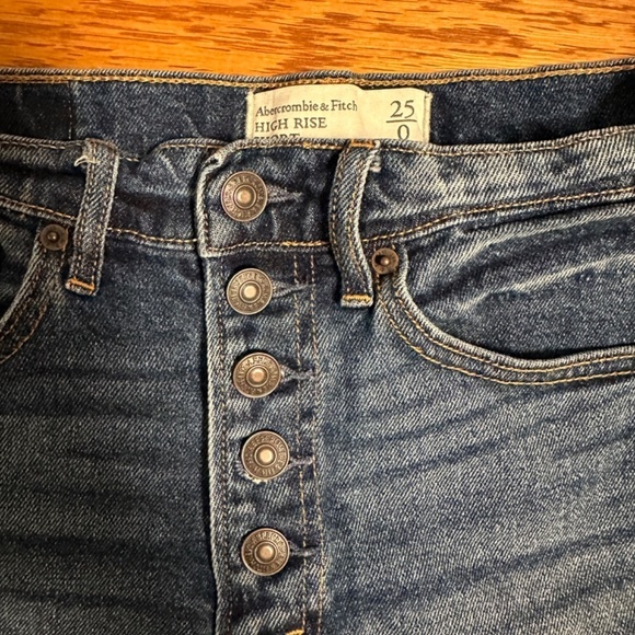 *ABERCROMBIE & FITCH* Dark Wash Denim High Rise Shorts Size 0 - Picture 6 of 6
